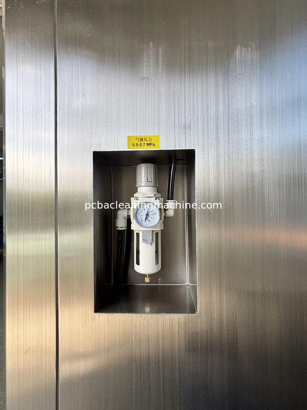 Machine Net Weight About 550KG Automatic Screen Cleaning Machine Stainless Steel Frame ABS Panels Cleaning Box Capacity 80L